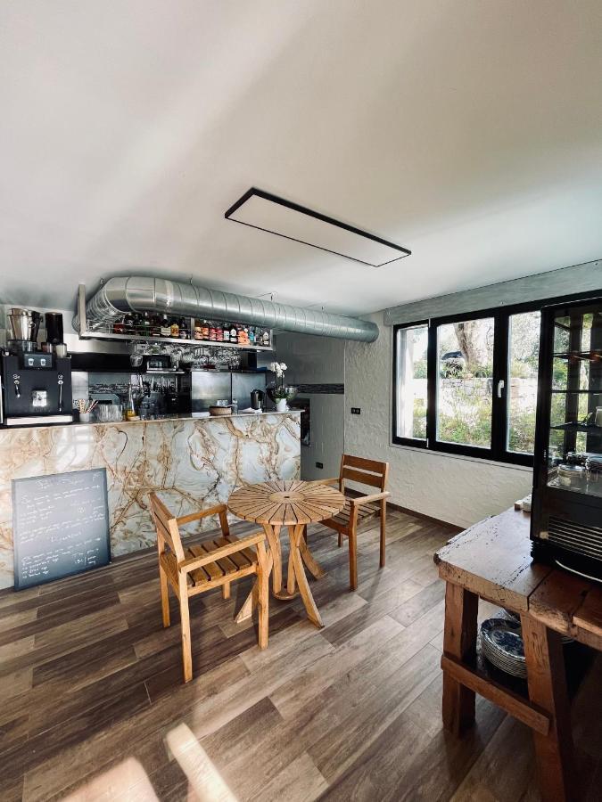 Escondida Bed & Breakfast Ница Екстериор снимка